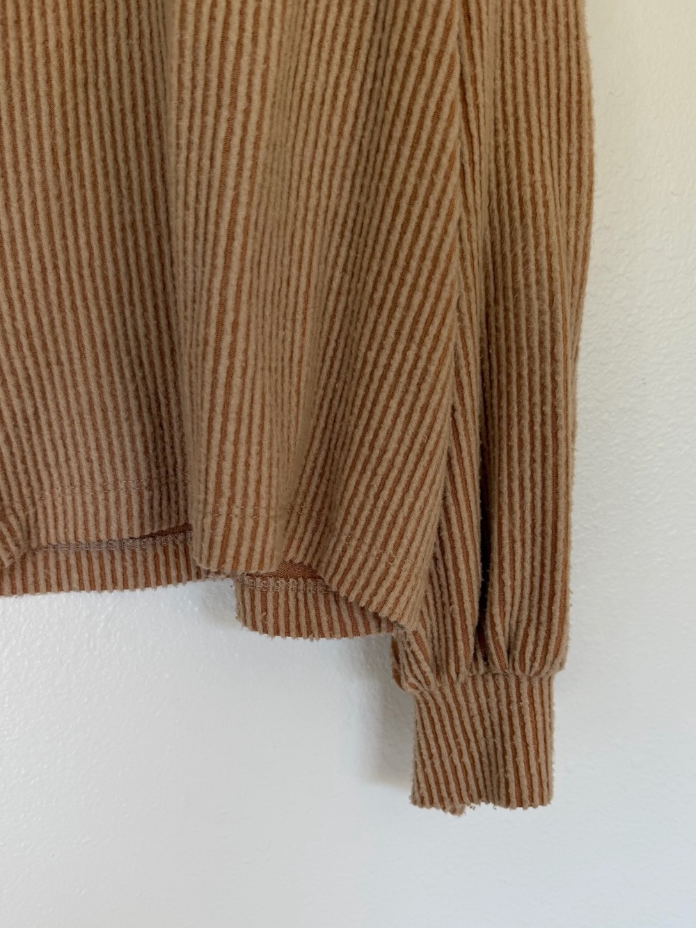 VICI Tan Ribbed Sweater - Picture 4 of 4